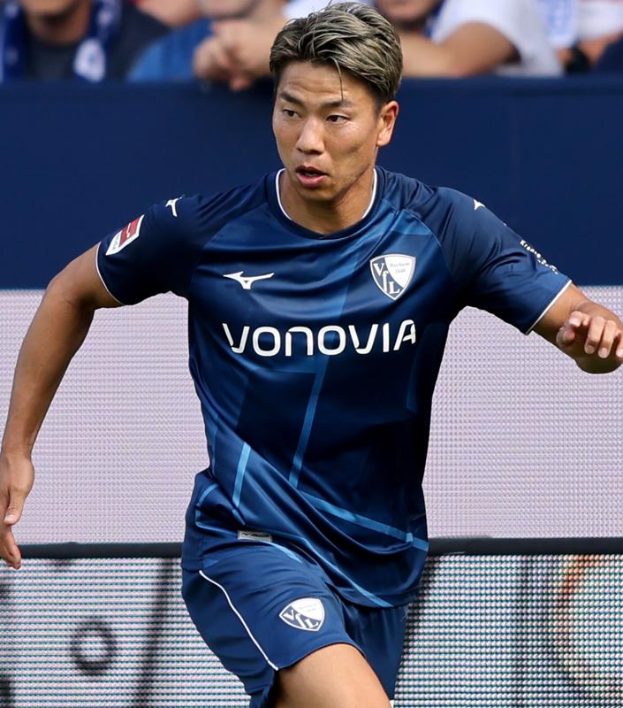 近年「MIZUNOのユニフォーム」を着た欧州の6チーム｜写真4