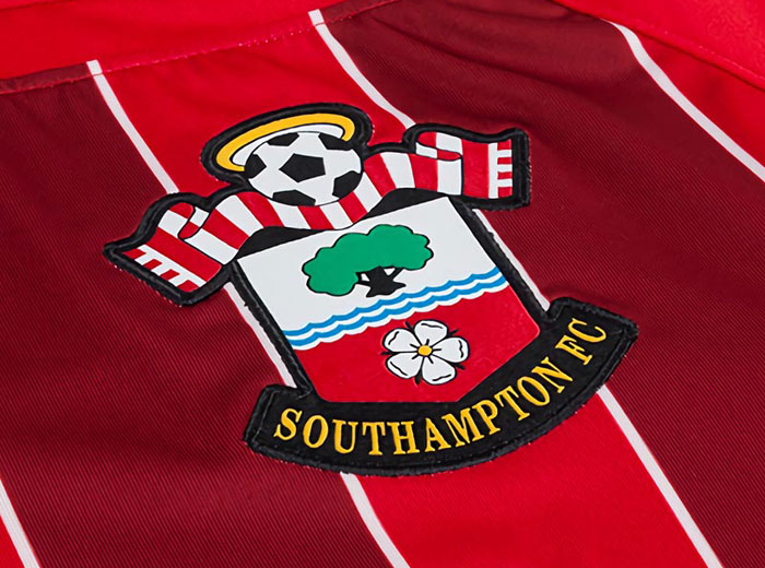 吉田のサウサンプトン、2018-19サードユニフォームはモダンな同色ストライプ！｜写真4