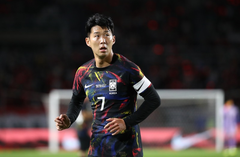 日本代表の順位がすごい！海外サイトが選ぶ「2022W杯最強ユニフォーム11着」｜写真18