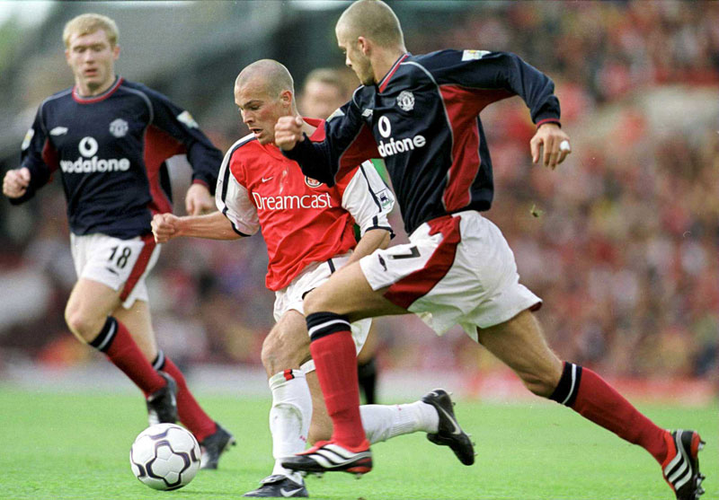 胸ロゴも懐かしい！マンチェスター・ユナイテッド「2000-01サード」ユニフォーム｜写真3