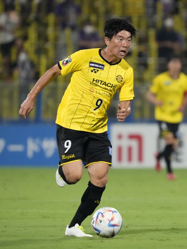 守田英正に続け！流通経済大学サッカー部出身の「最強ベストイレブン」はこれ｜写真8