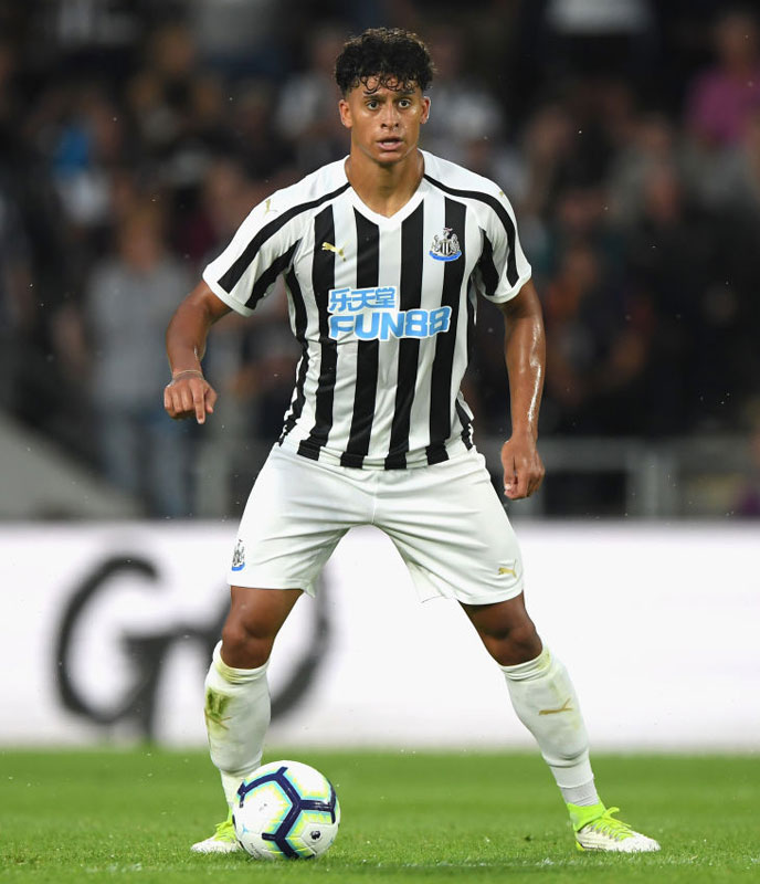 武藤が加入のニューカッスル、クラシックな2018-19ホームユニフォームを発表！｜写真5