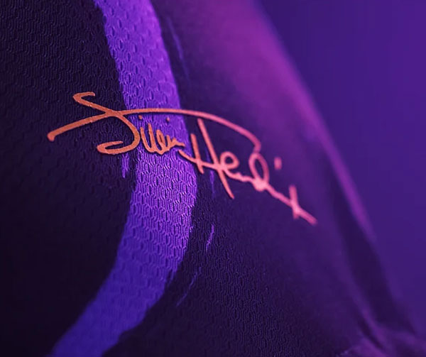 MLSシアトル、「伝説のロックギタリスト」を称える2021新ユニフォームを発表！｜写真6