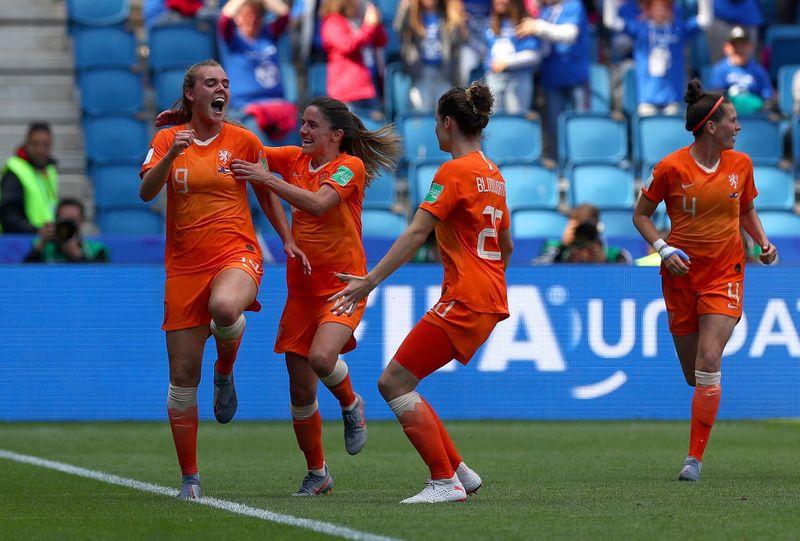 なでしこジャパンは何位？女子W杯、最高のユニフォームTOP20｜写真11