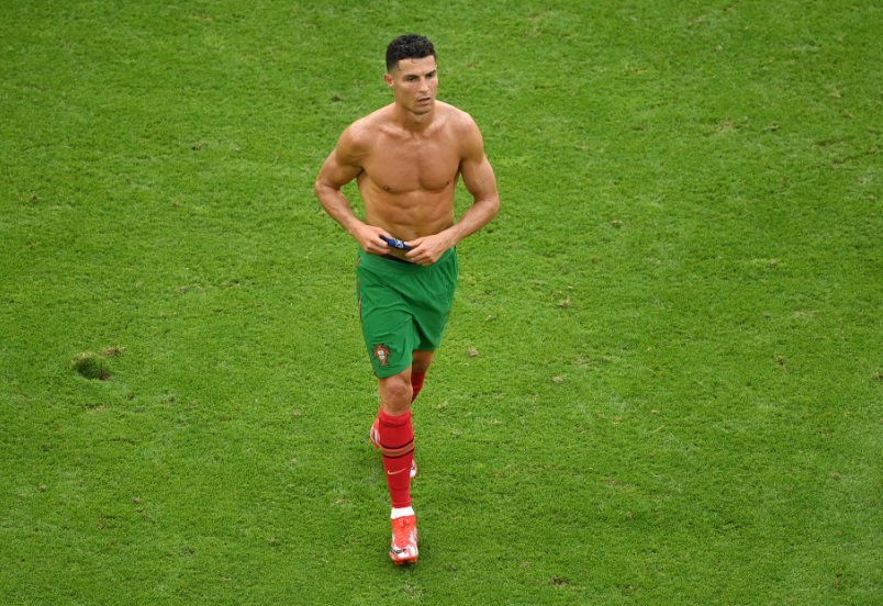 筋肉王！クリスティアーノ・ロナウド、EURO5大会の歴代筋肉まとめ｜写真21