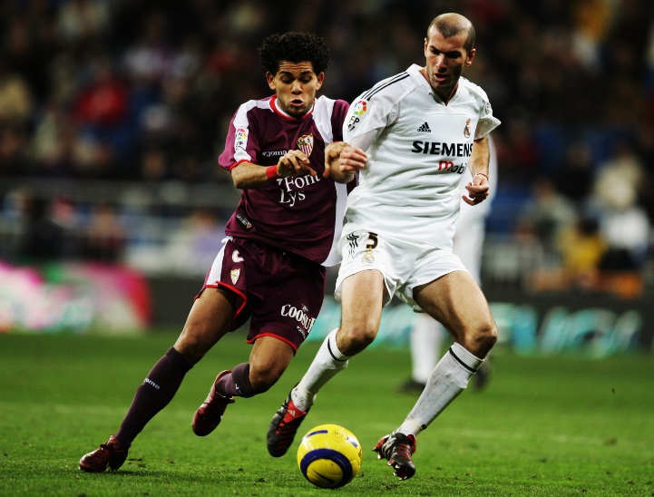 「背番号6」なのに攻撃的だった有名アタッカー5人｜写真5