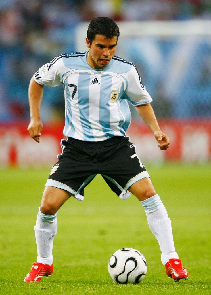 16年前の「メッシがW杯初出場で大爆発した試合」伝説のスタメン11名｜写真10