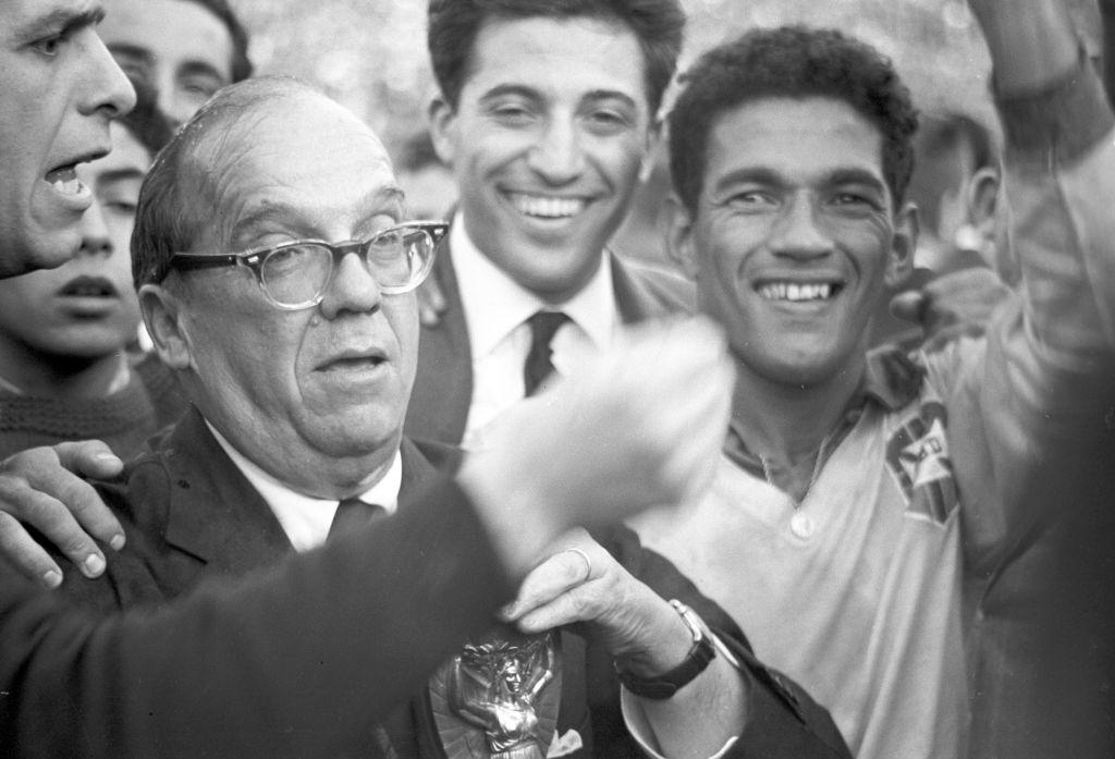 貧困、亡命、銃撃…「逆境を乗り越えて」サッカー選手になったスター10名｜写真8