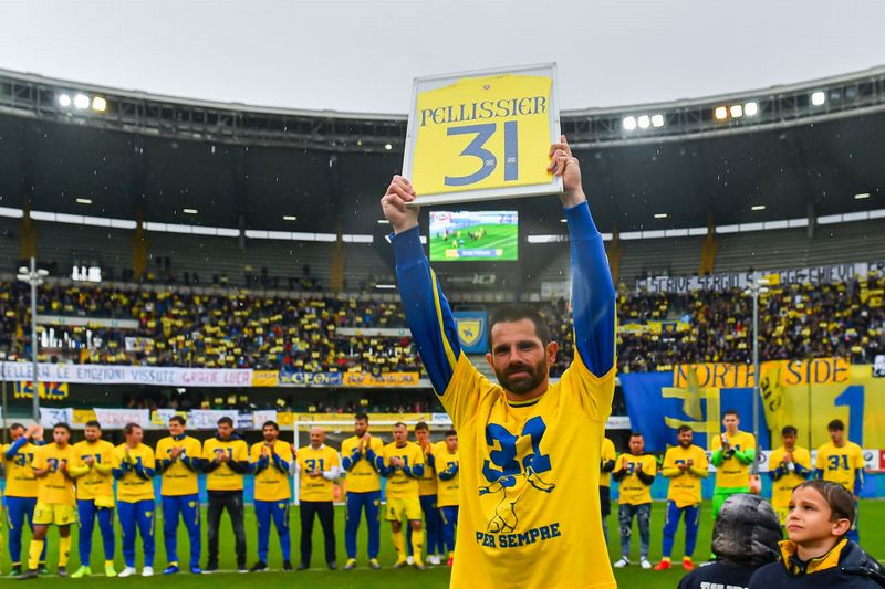 サッカー界で今季を最後に引退するスター選手、10名｜写真14