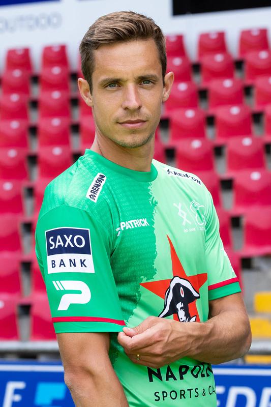 日本人選手多し！2021-22「ベルギー1部、全18チーム」ユニフォームまとめ｜写真12