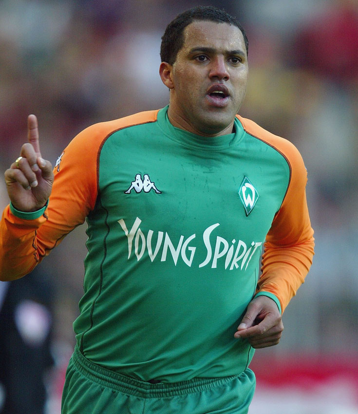 筋肉戦士に着てほしい！KAPPAの「名作ピチピチユニフォーム」10選｜写真5