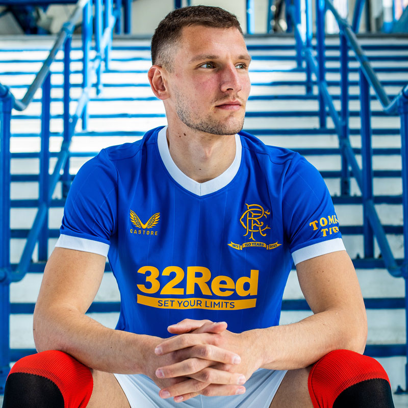 名門レンジャーズ、「150周年記念」2021-22新ユニフォームを発表｜写真5