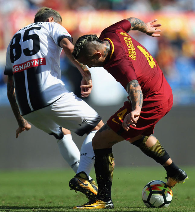 「ジーコ時代」にインスパイアも！ウディネーゼの2017-18ユニフォーム｜写真11