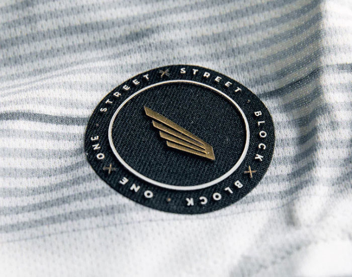 ロサンゼルスFC、2019新ユニフォームを発表！今季も「YouTube TV」に｜写真6