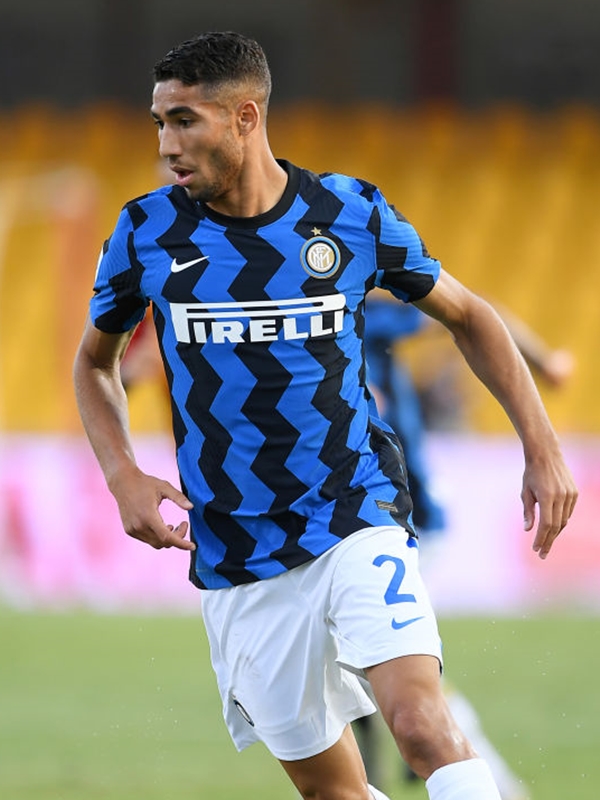 「今夏移籍した大物選手たちの新背番号まとめ」｜写真12