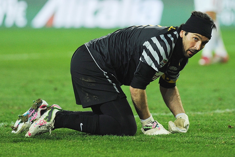 あの伝説的“日本語”サッカースパイク、PUMA「パワーキャットTOKYO」が復活！｜写真6