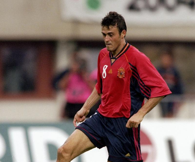 悔しさ残るW杯モデル！スペイン代表、「1998ホーム」ユニフォーム｜写真4