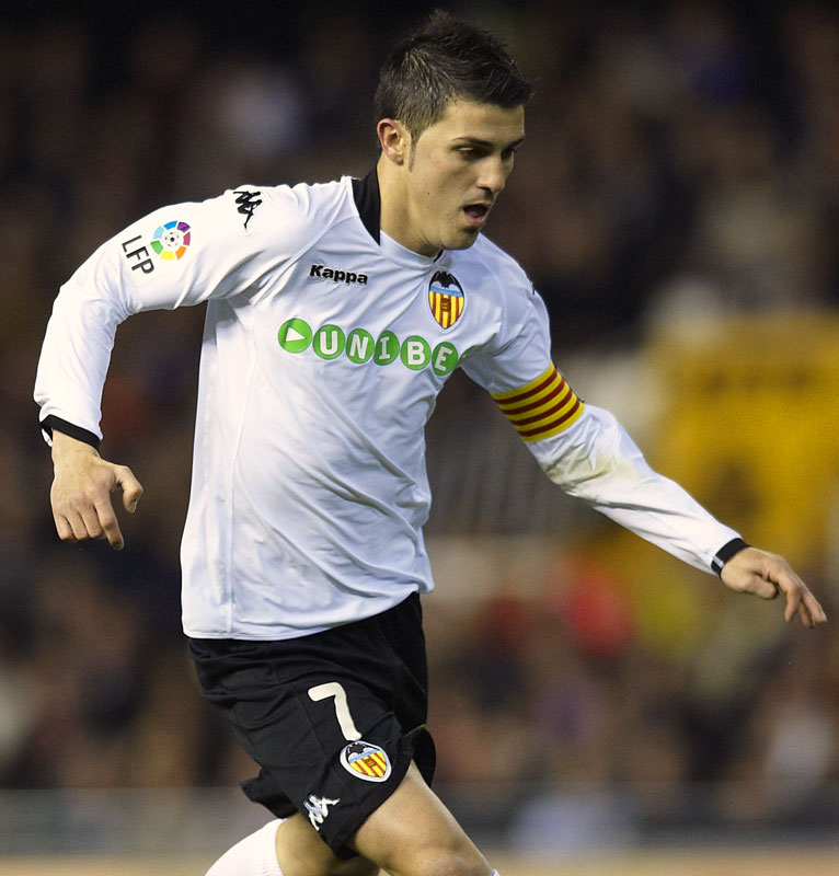 神戸移籍のダビド・ビジャ、「177ゴールを決めた名門時代」のユニフォーム｜写真7