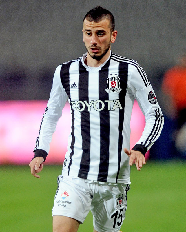 香川のベシクタシュ、6つのカッコいい「白と黒のユニフォーム」｜写真11