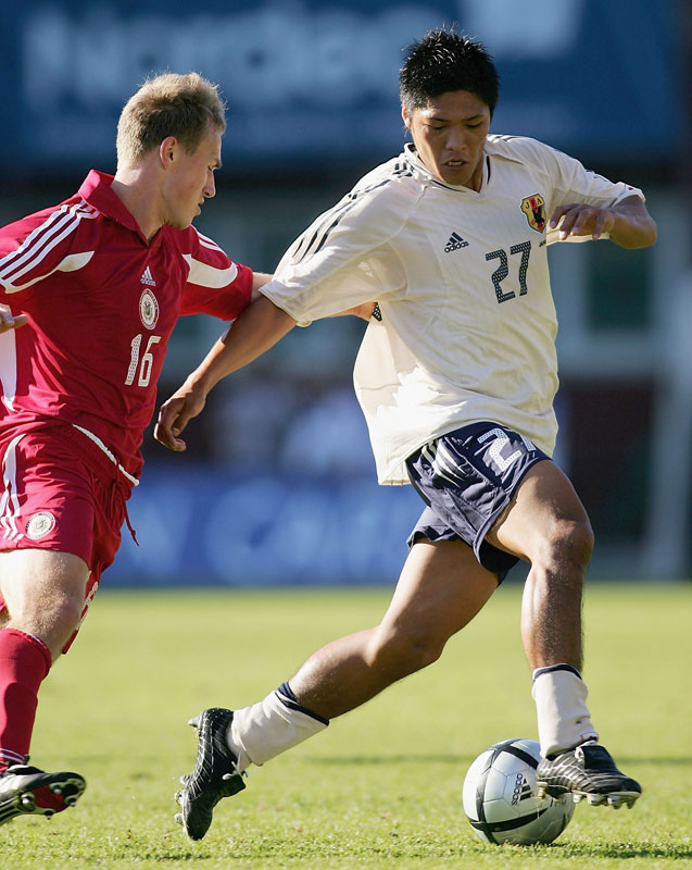 日本代表の歴代ユニフォームを見る！2004-05「グラデーションモデル」｜写真10