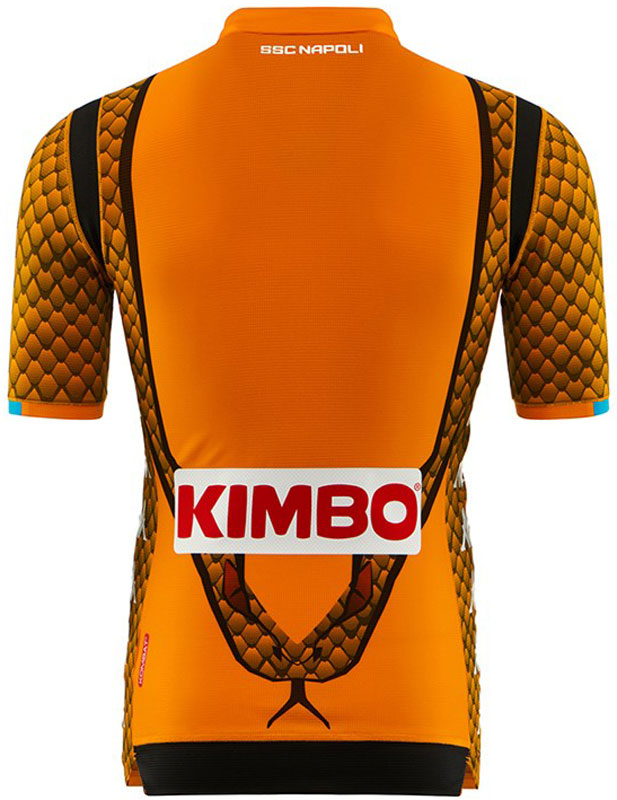 インテルだけじゃない！「ヘビ柄デザインのユニフォーム」6選｜写真4