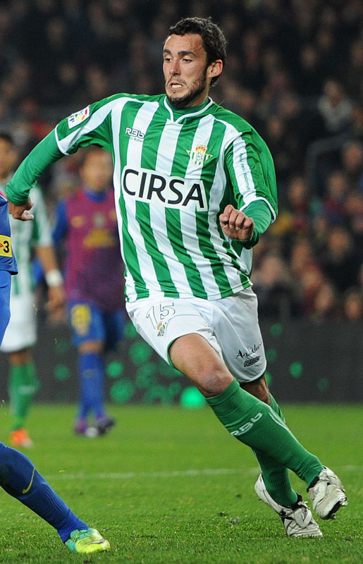 乾貴士の新たなクラブ、ベティスの「20年間分のユニフォーム」をまとめて見る｜写真14