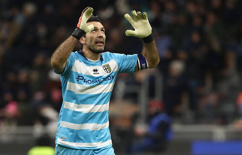 大金も信頼も溶ける…「ギャンブル中毒」なあのスター選手5名｜写真3