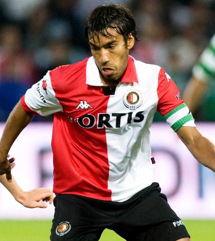 上田綺世が移籍！名門フェイエノールト「教えてあげたい6つのユニフォーム」｜写真2