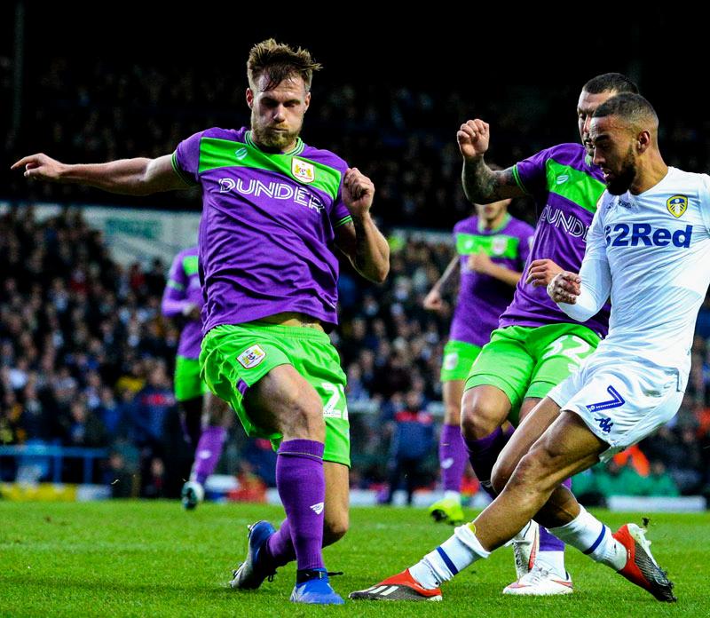 映画が話題！ちょっと「エヴァンゲリオンっぽい」ユニフォーム6選｜写真12