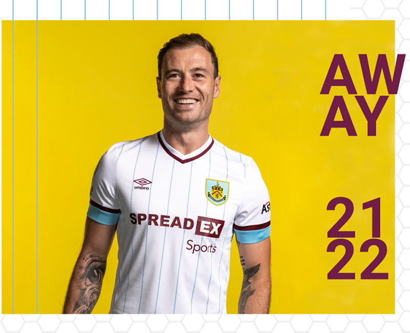 バーンリーの21-22新ユニフォーム！アウェイはクラシックな好デザイン｜写真6