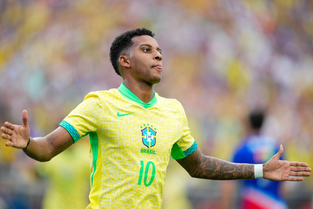 メッシは1位じゃない！コパ・アメリカ2024で「最も年俸が高い10名」｜写真7