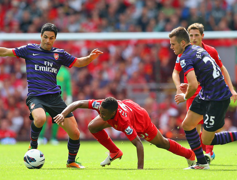 アーセナルが「アンフィールドで勝点を取った」5つのユニフォーム｜写真9