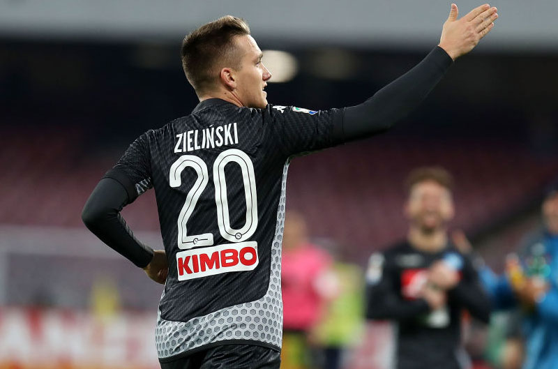 一歩先を行くデザイン！ナポリ、17-18「カーボン」ユニフォームを発表｜写真4