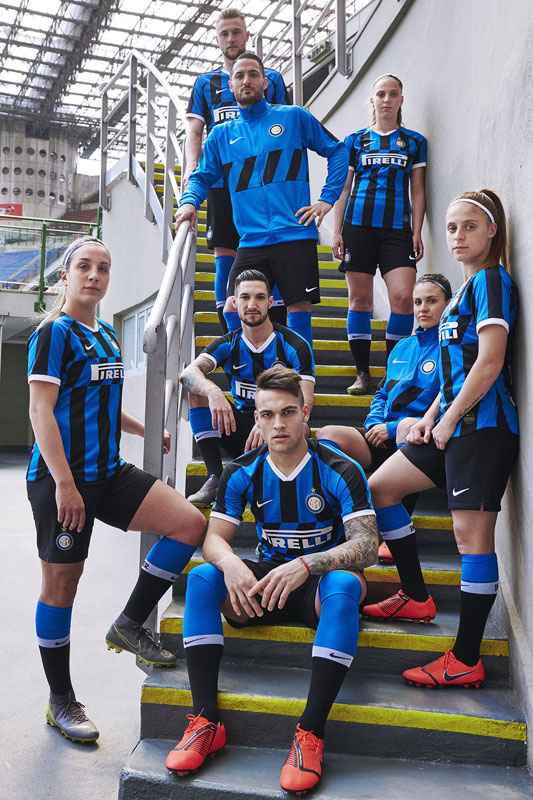 インテル、「斜めストライプ」の2019-20新ユニフォームを発表！新背番号も掲載｜写真9