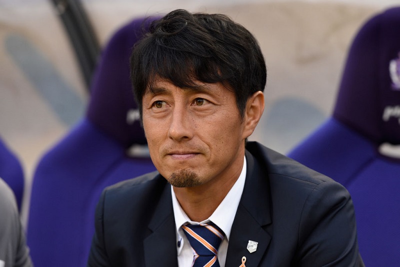 スーツ姿が似合う！J1＆J2のイケメン監督たち｜写真5