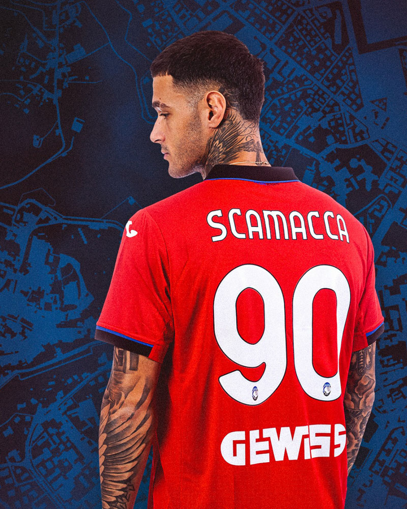 好調アタランタ、10年ぶりに赤いユニを発表！前面の地図で街への“愛と敬意”を表現｜写真6