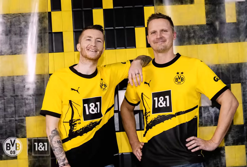 ピッチ上だと印象違うかも？　“実戦デビュー”した欧州サッカー「2023-24新ユニフォーム」10着｜写真10