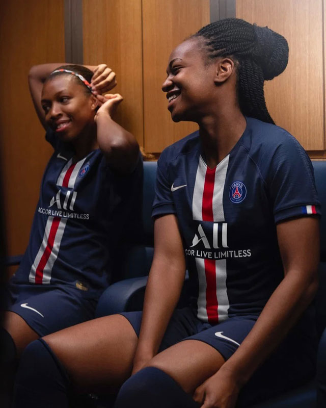 パリ・サンジェルマン、「NEWスポンサー」の2019-20新ユニフォームを発表！｜写真6