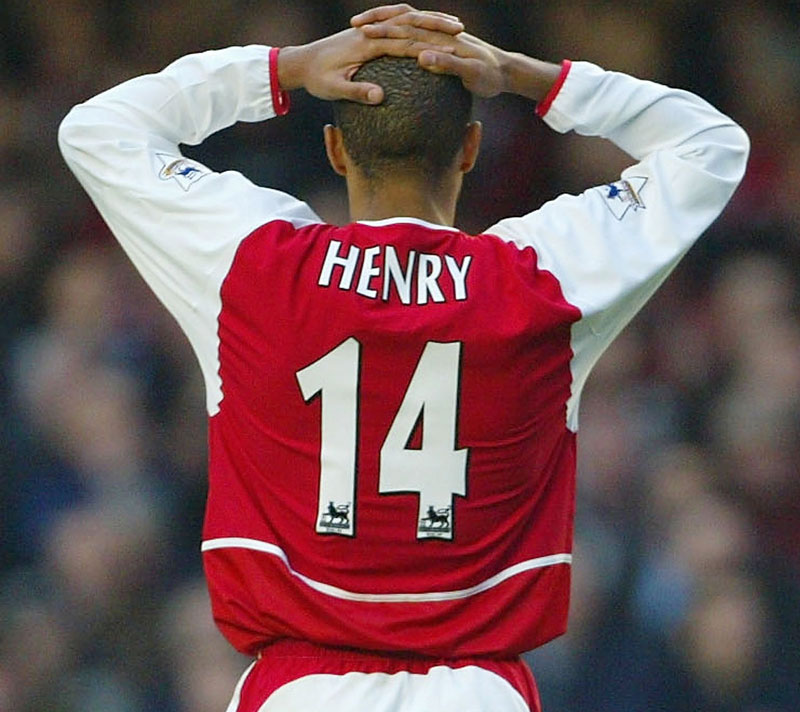 Jリーグが「背番号フォント」を統一！欧州5大リーグの共通ネームナンバーはこんな感じ｜写真16