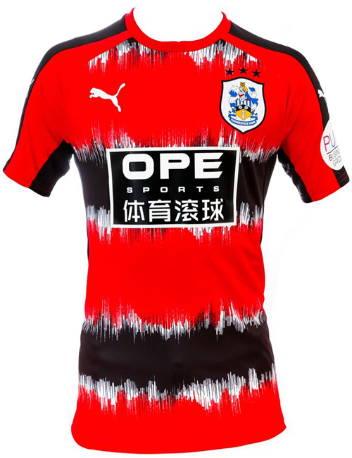 ハダーズフィールド・タウン、45年ぶりの1部を戦う2017-18ユニフォーム！｜写真9