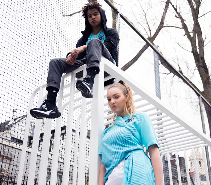 オランダ代表、2018アウェイユニフォームを発表！「1988」へのオマージュ｜写真8