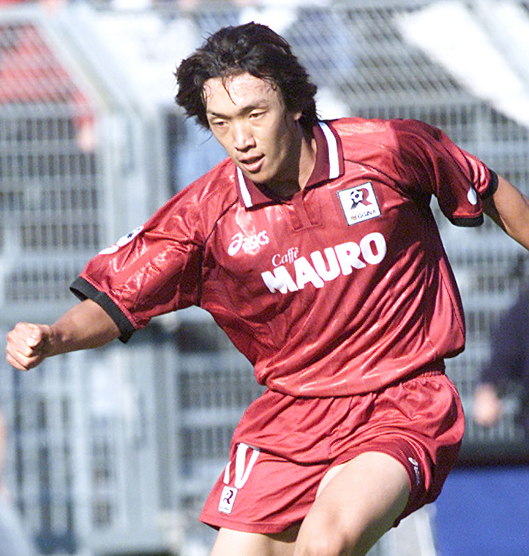 鎌田大地も仲間入り？セリエA「日本人選手のユニ」を覚えているか｜写真6