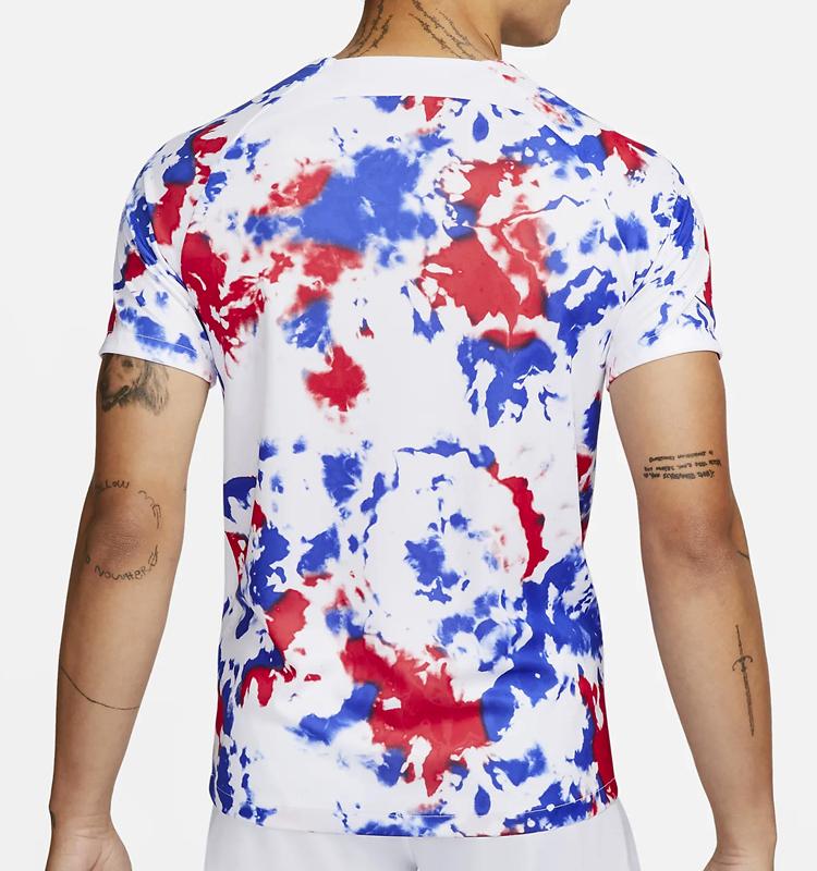 芸術的！カタールW杯「NIKE新作プレマッチトップ」11選｜写真22