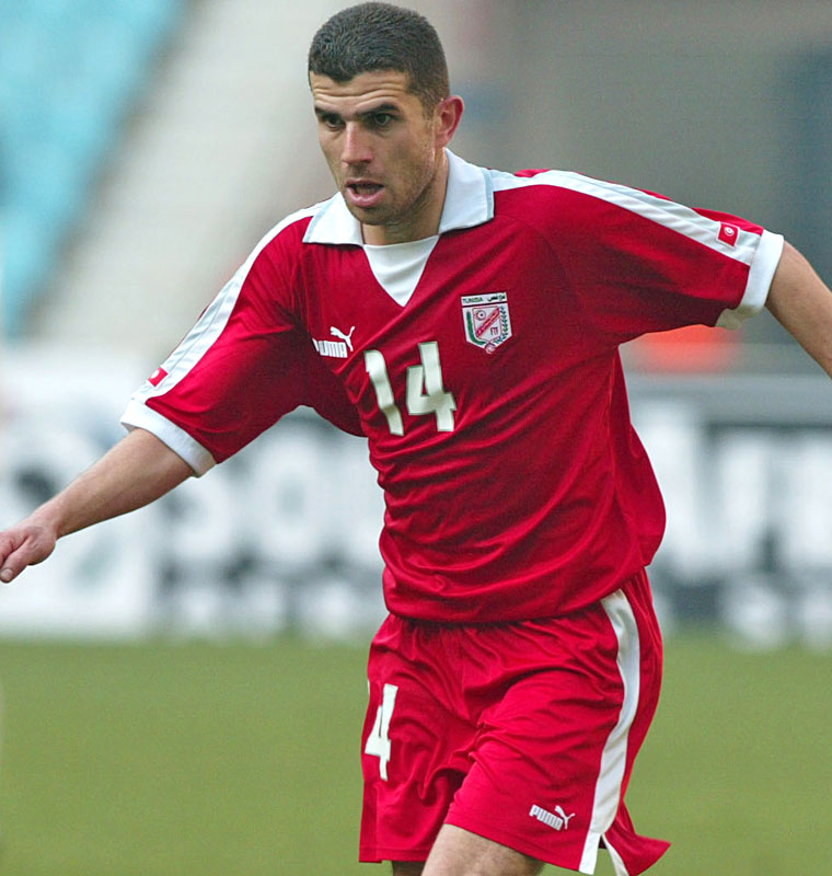 W杯日本戦ユニも！チュニジア代表、「変幻自在なユニフォーム」7選｜写真5