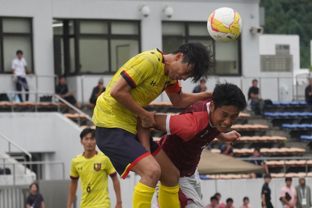 総理大臣杯で実現した早慶戦に挑んだ慶應義塾大、オランダへ飛び立った塩貝の穴を埋めるも惜敗…。DF山口紘生主将「関東リーグの早慶戦も含めて結果を残せるように」 ｜写真3