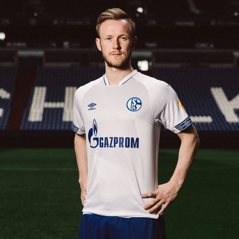 前代未聞！ニュルンベルクとシャルケ、ユニフォームの「デザインを交換」｜写真4