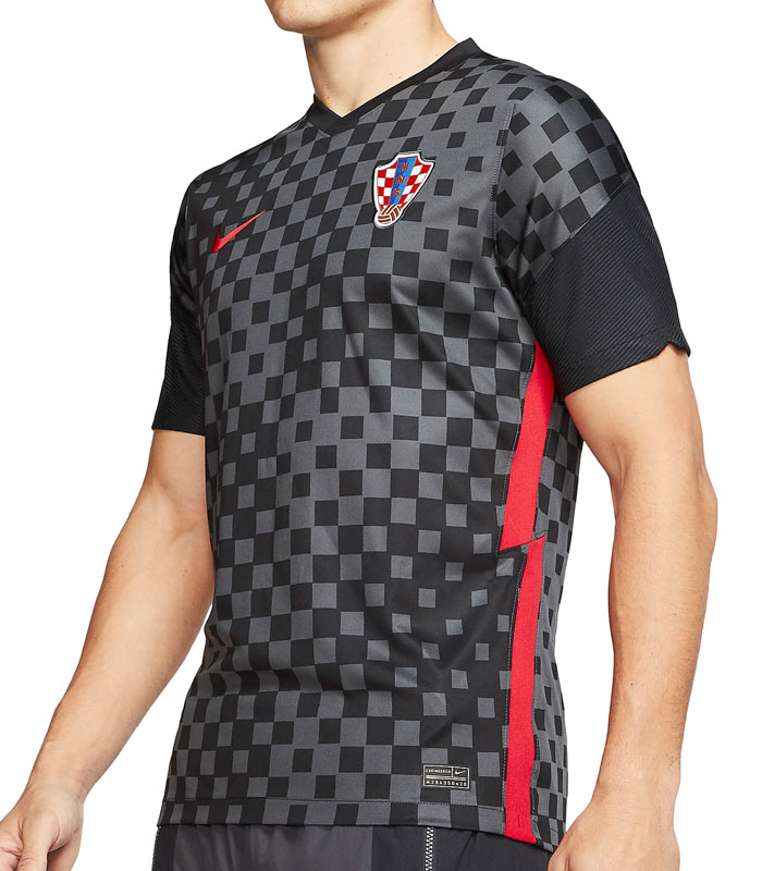 クロアチア代表、EURO2020新ユニフォーム発表！「ダークカラー再び登場」｜写真4