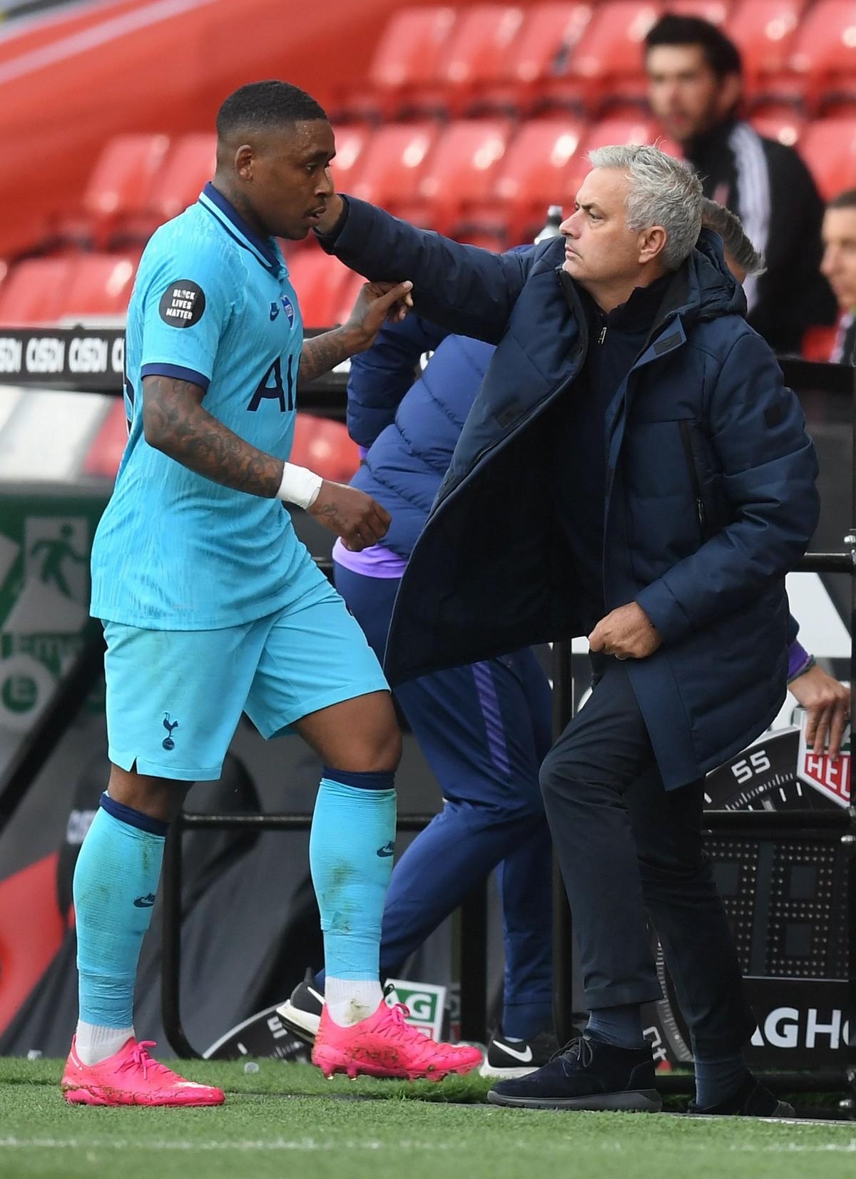 モウリーニョ監督が「獲得して大失敗した」10名の最悪選手｜写真4