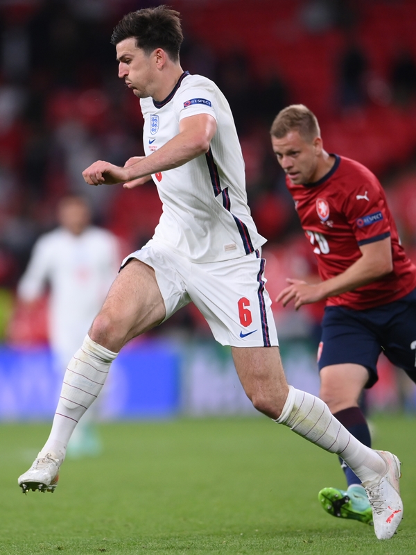 若きタレント軍団！イングランド代表の着用スパイクまとめ（EURO2020）｜写真6