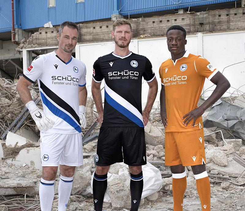 堂安のビーレフェルト、「NEWサプライヤー」の2020-21新ユニフォームを発表！｜写真6